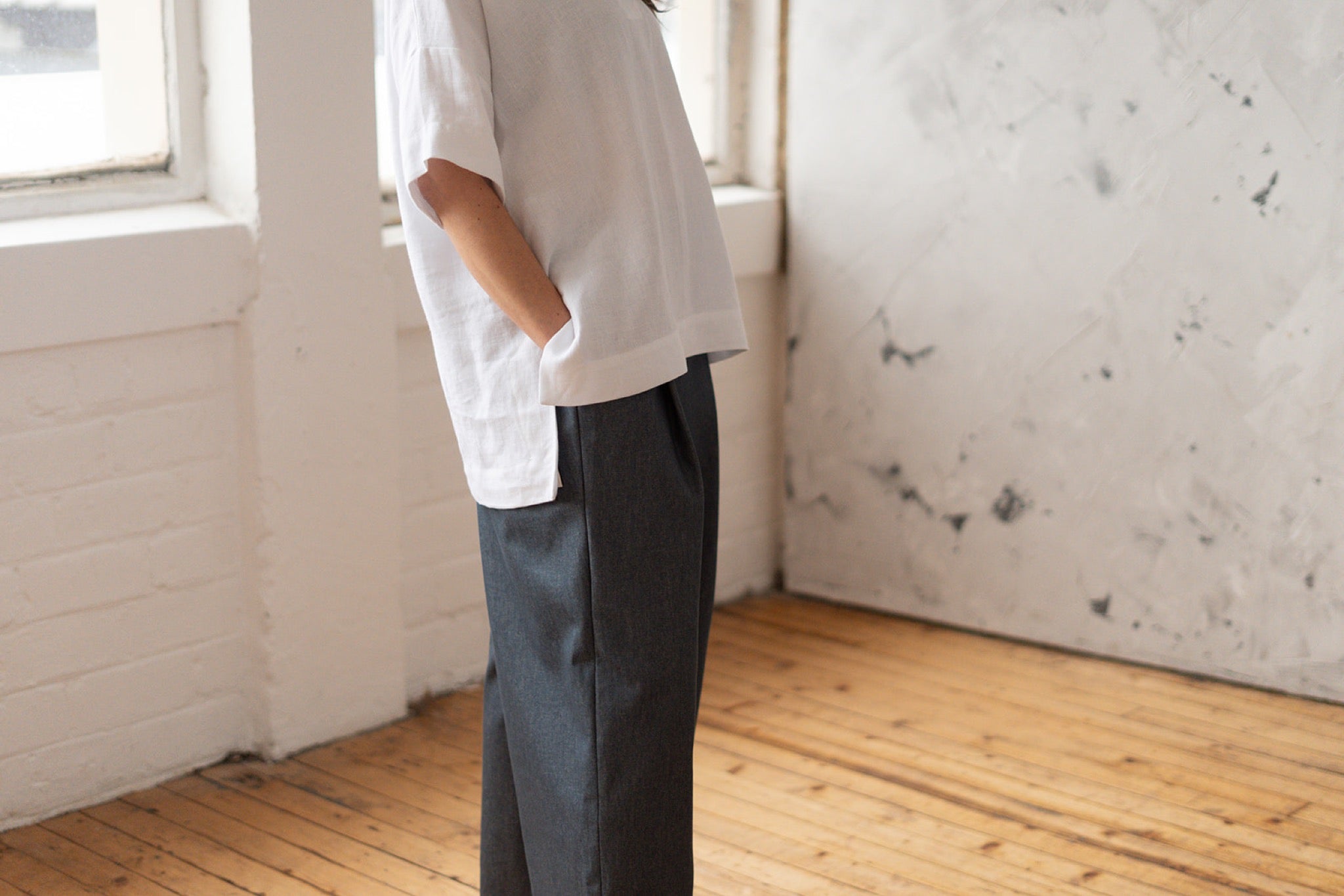 'Abbey' - V-neck linen top