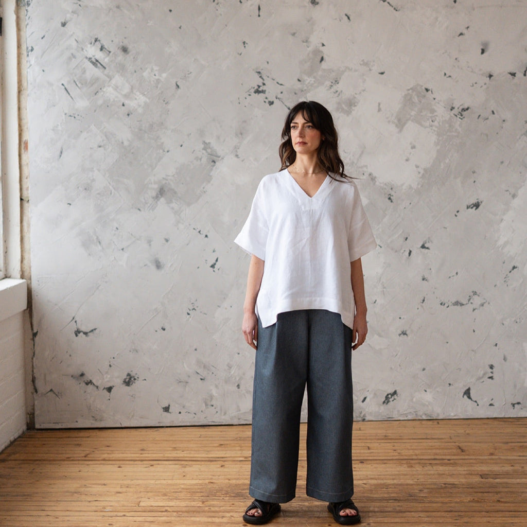 'Abbey' - V-neck linen top