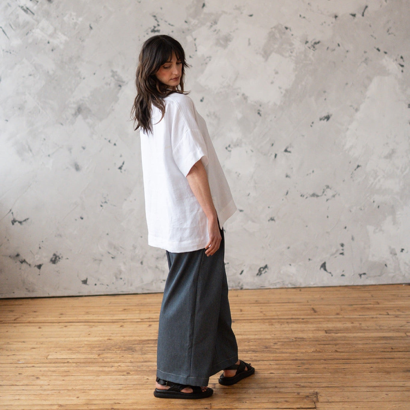 'Abbey' - V-neck linen top