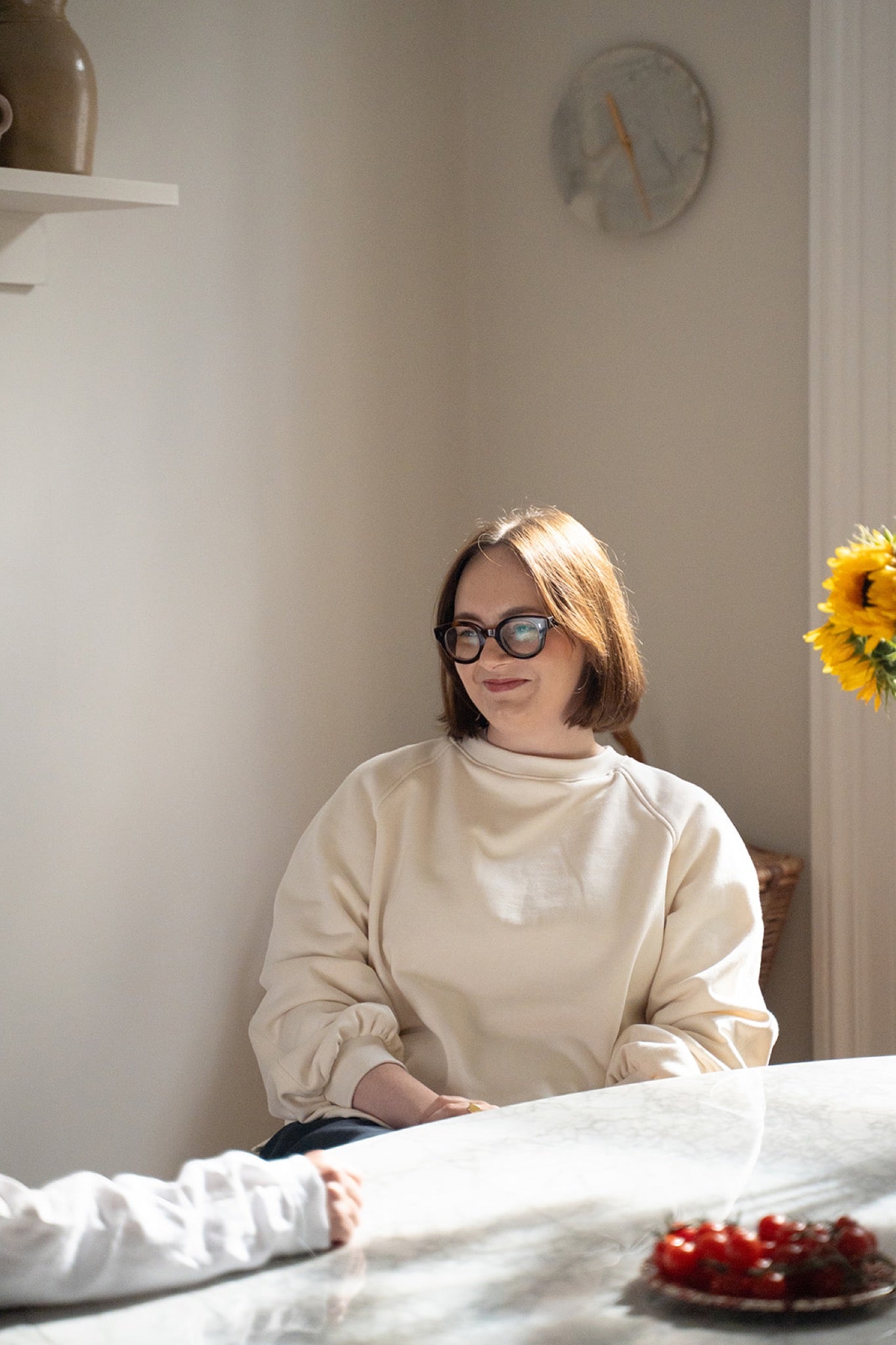 ECRU-ORGANIC-COTTON-SWEAT-LAW-FRONT