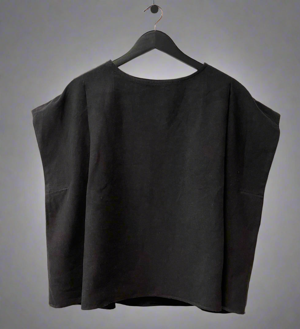 'Kim' - oversized pleated top Development sample size small